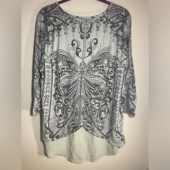 Rose + Olive 3/4 Sleeve & Split Back Overlay Top Size XL. EUC - Picture 2 of 4